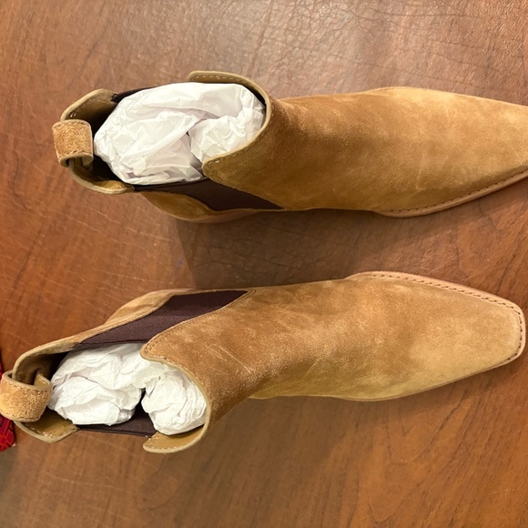 New with tags! Tory Burch Tan Western Suede Ankle Booties- Size 9 - Picture 7 of 12
